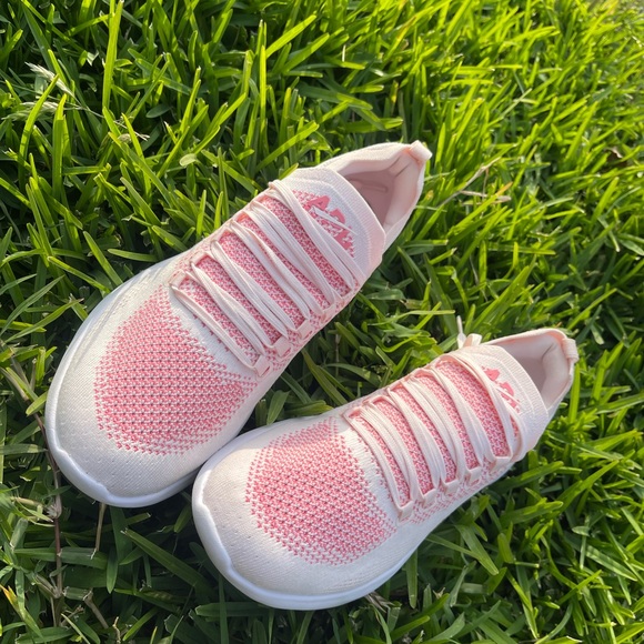 APL TechLoom Breeze women’s Athletic shoes 9.5 cream fire coral white - Picture 4 of 12